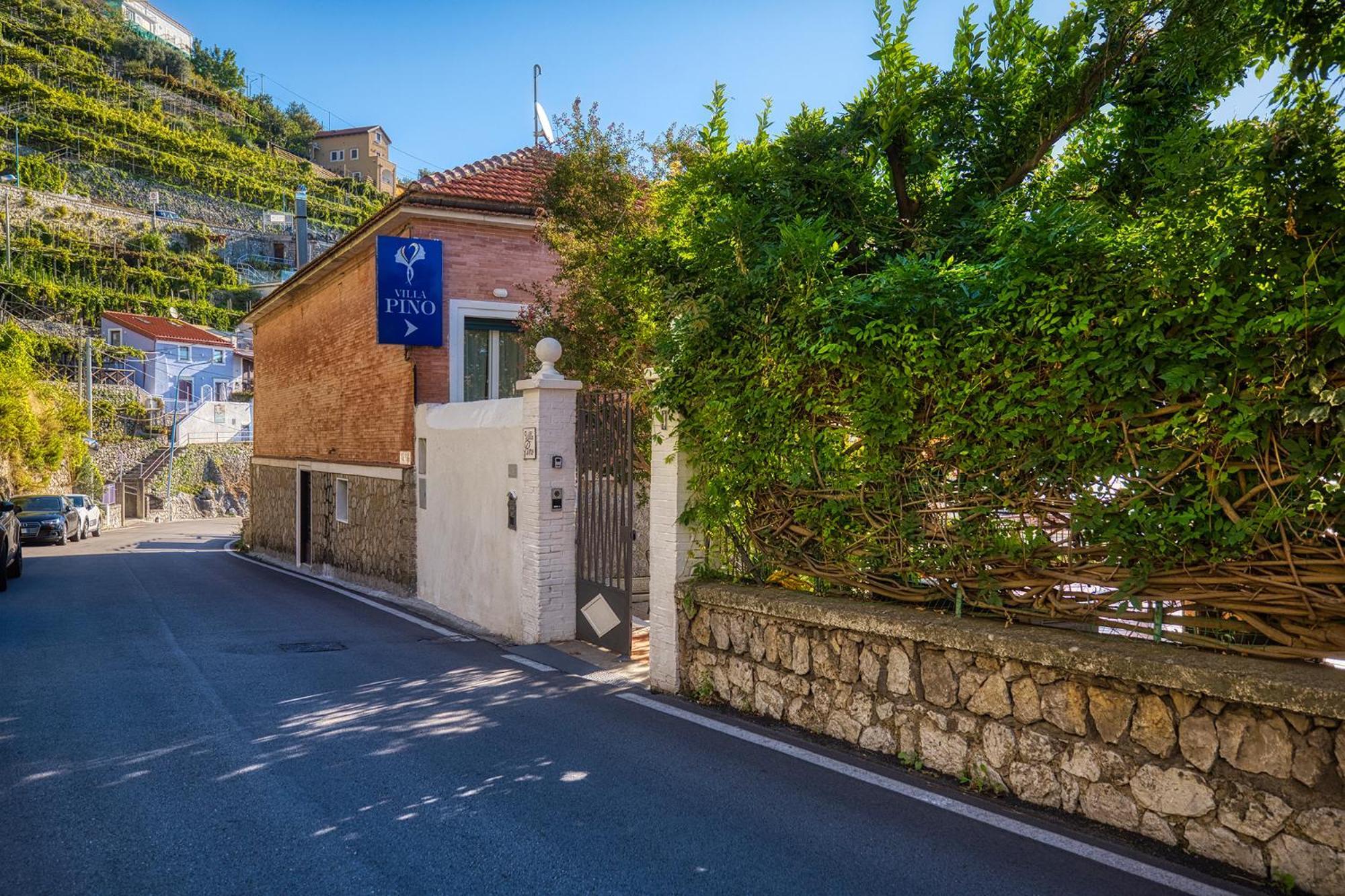 Villa Pino Фуроре Экстерьер фото